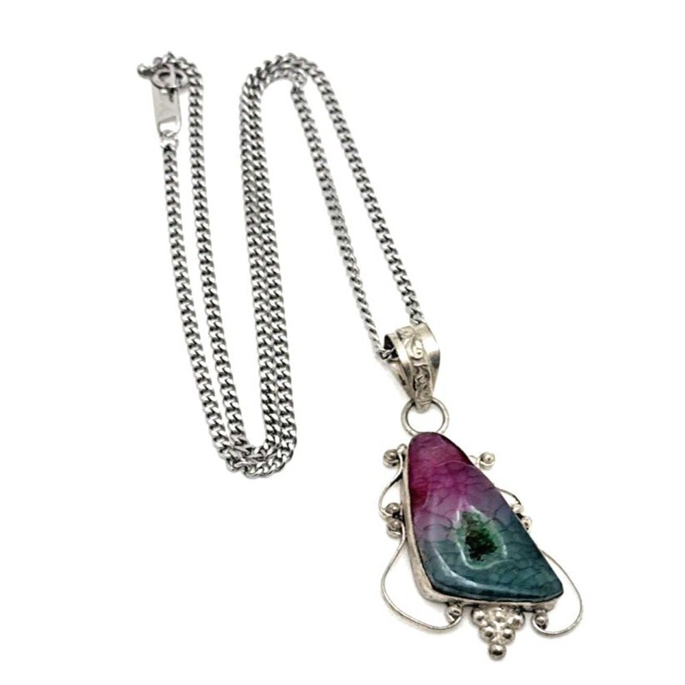 Boho Dyed Geode Quartz Pink and Green Stone Pendant Necklace Silver Tone 19"
